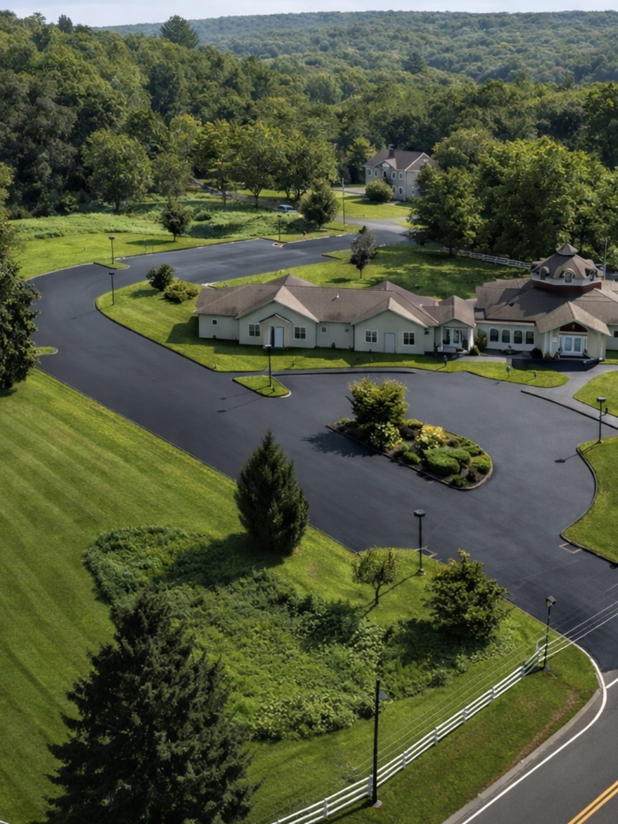 commercial-parking-lot-sealcoating